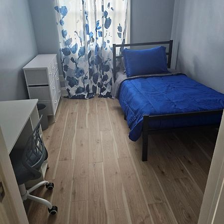 Small Cozy Room, Shared Bathroom Baltimore Exterior photo