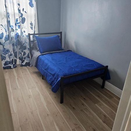 Small Cozy Room, Shared Bathroom Baltimore Exterior photo